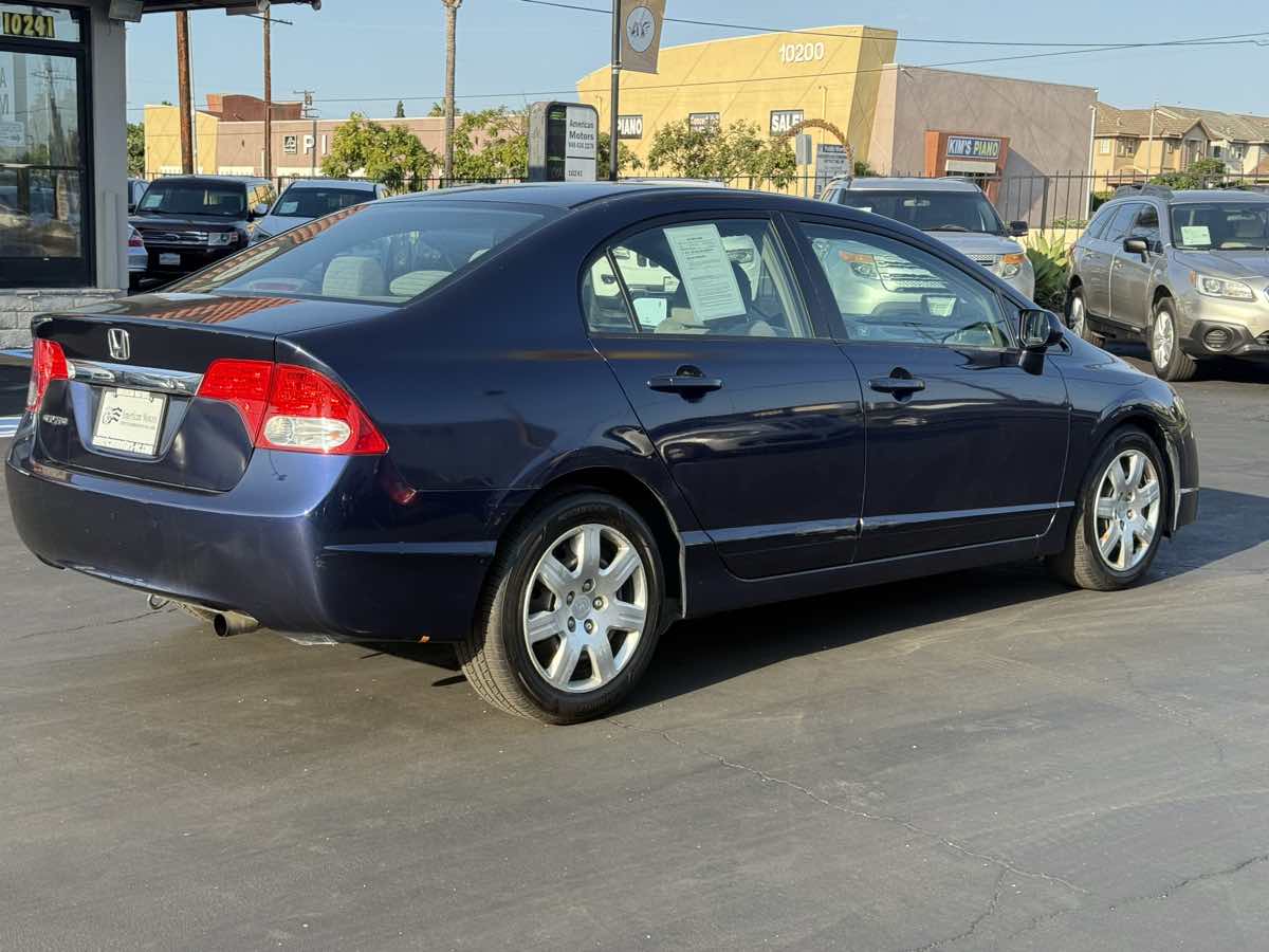 2010 Honda Civic LX photo 2