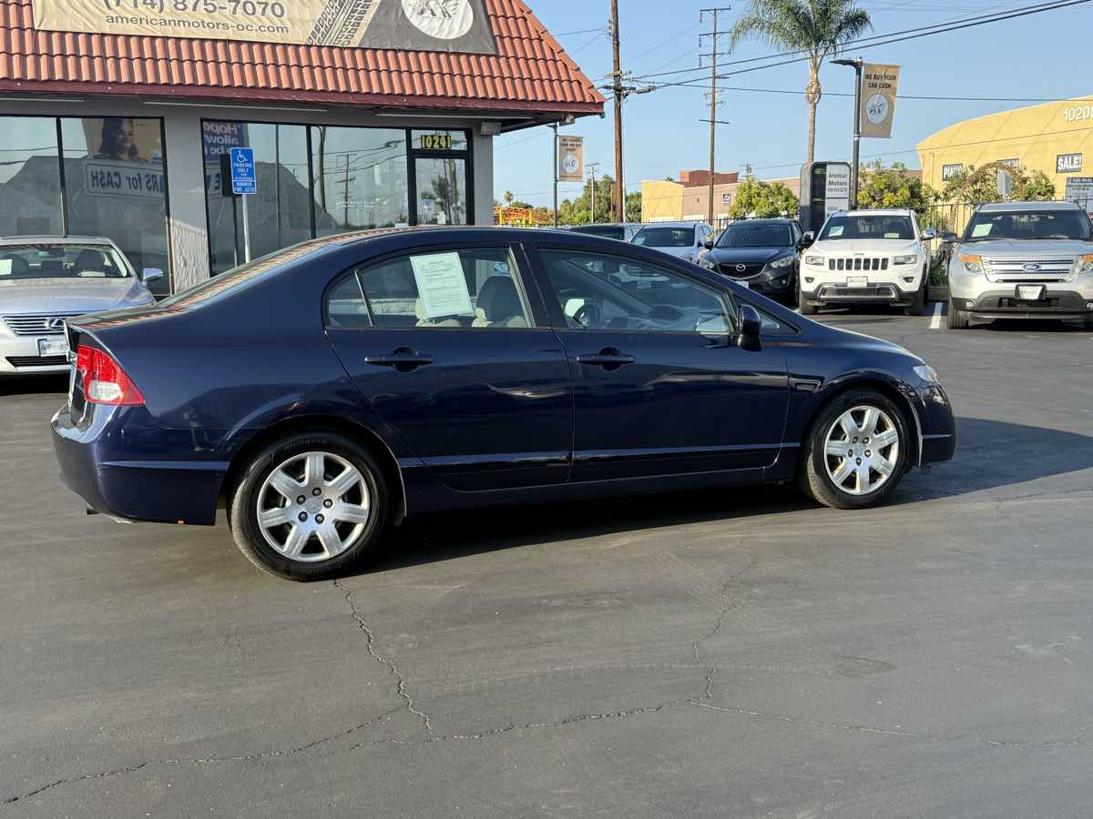 2010 Honda Civic LX photo 3
