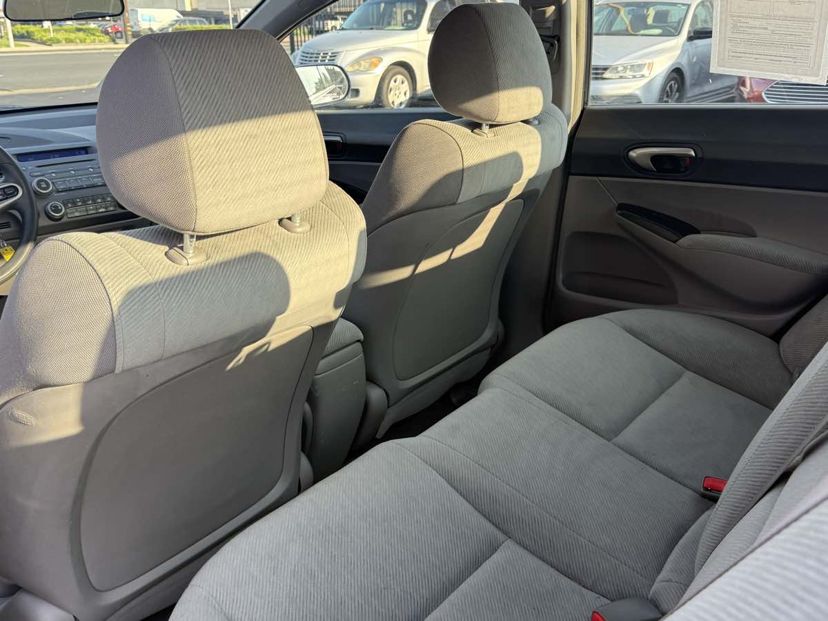 2010 Honda Civic LX photo 22