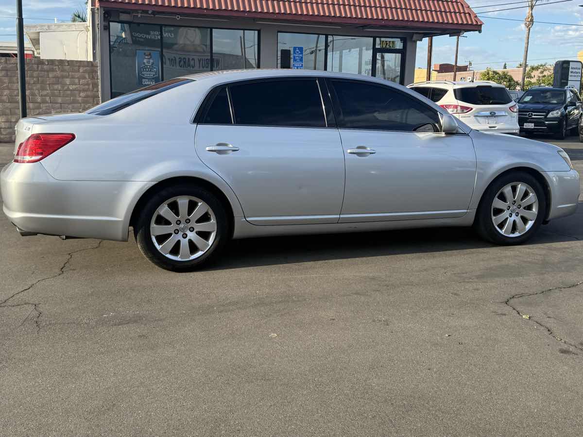 2006 Toyota Avalon XLS photo 4