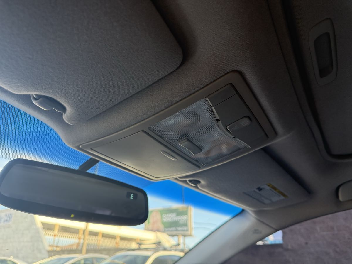 2006 Toyota Avalon XLS photo 31