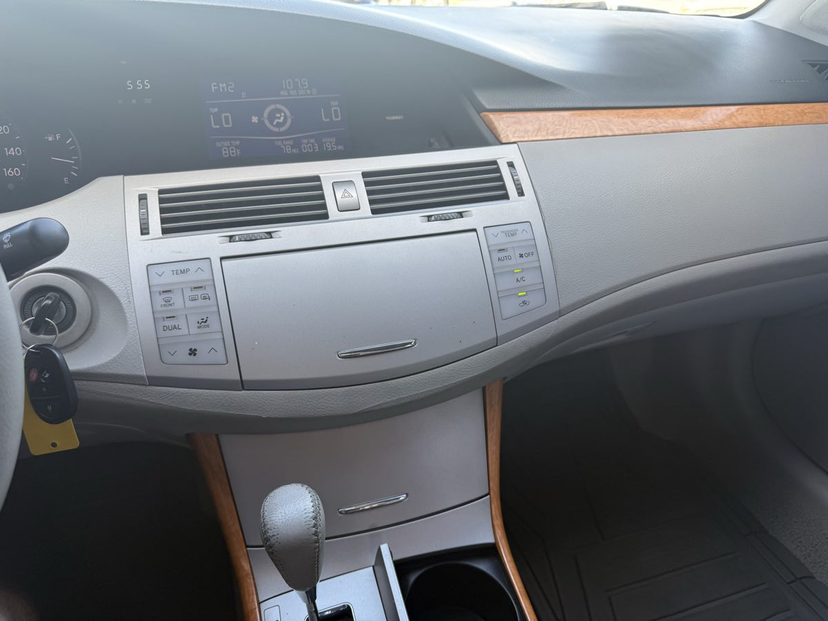 2006 Toyota Avalon XLS photo 38