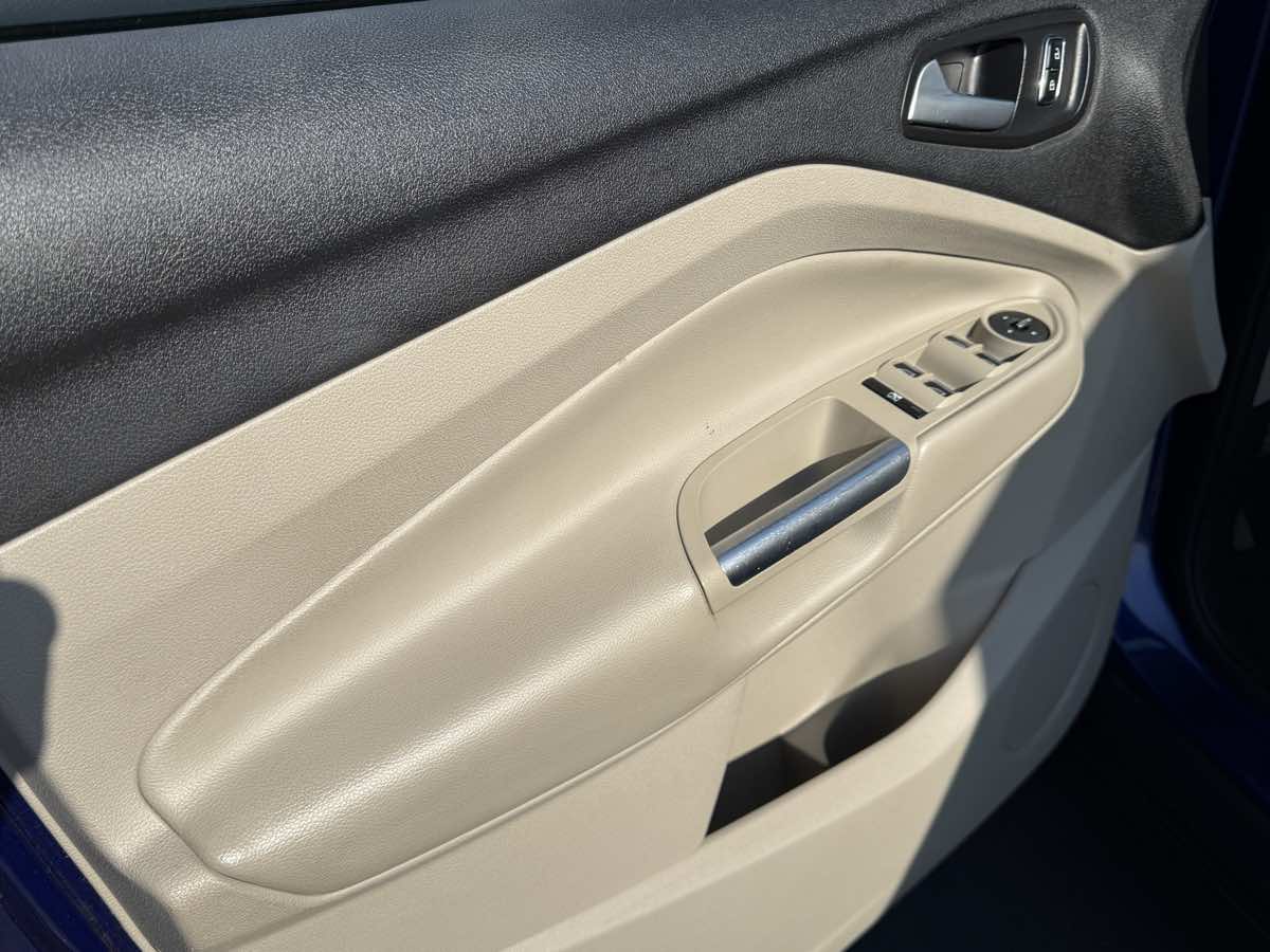 2014 Ford Escape SE photo 14