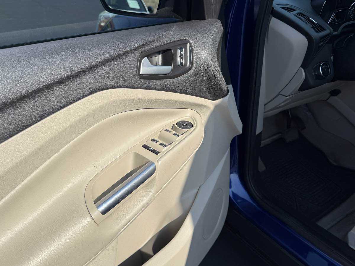 2014 Ford Escape SE photo 15