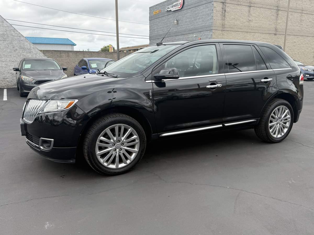 2013 Lincoln MKX photo 17