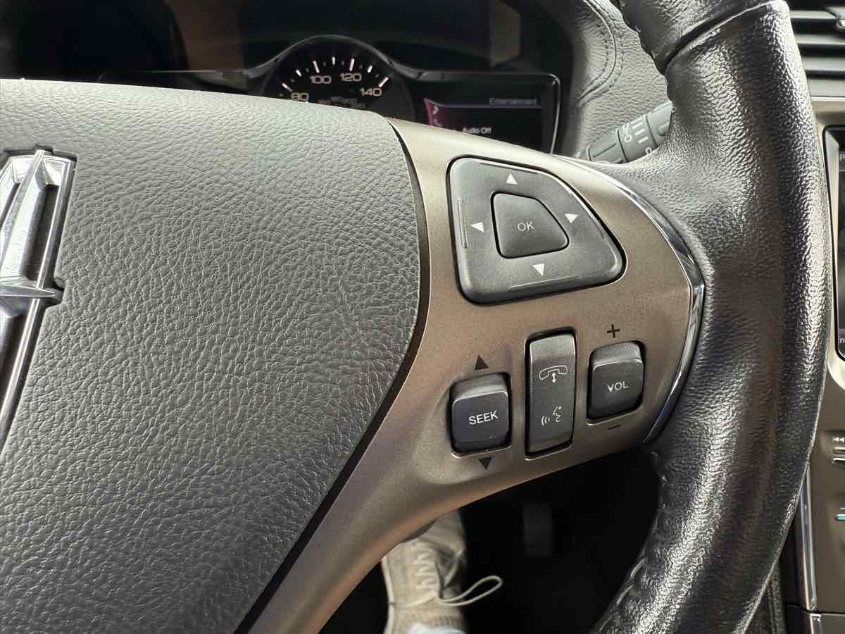 2013 Lincoln MKX photo 33