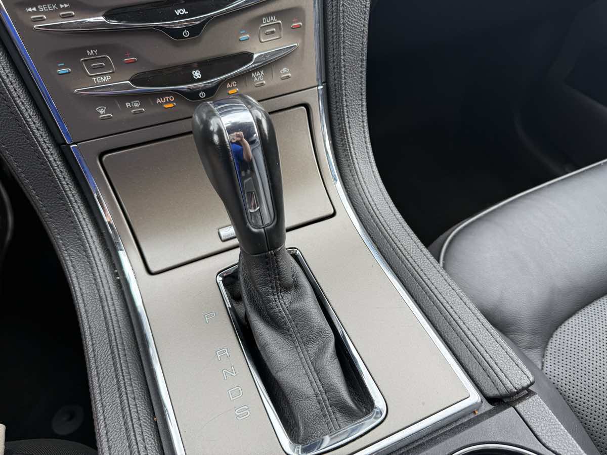 2013 Lincoln MKX photo 36