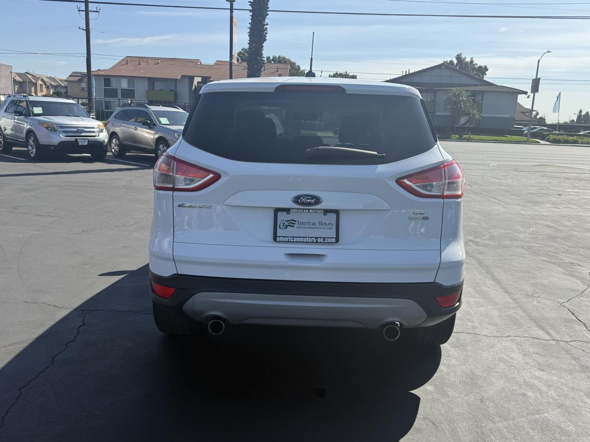 2013 Ford Escape SE photo 2