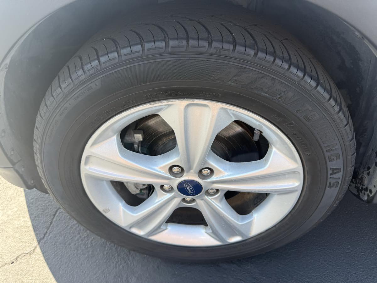 2013 Ford Escape SE photo 22