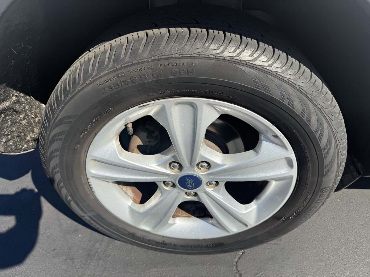 2013 Ford Escape SE photo 24