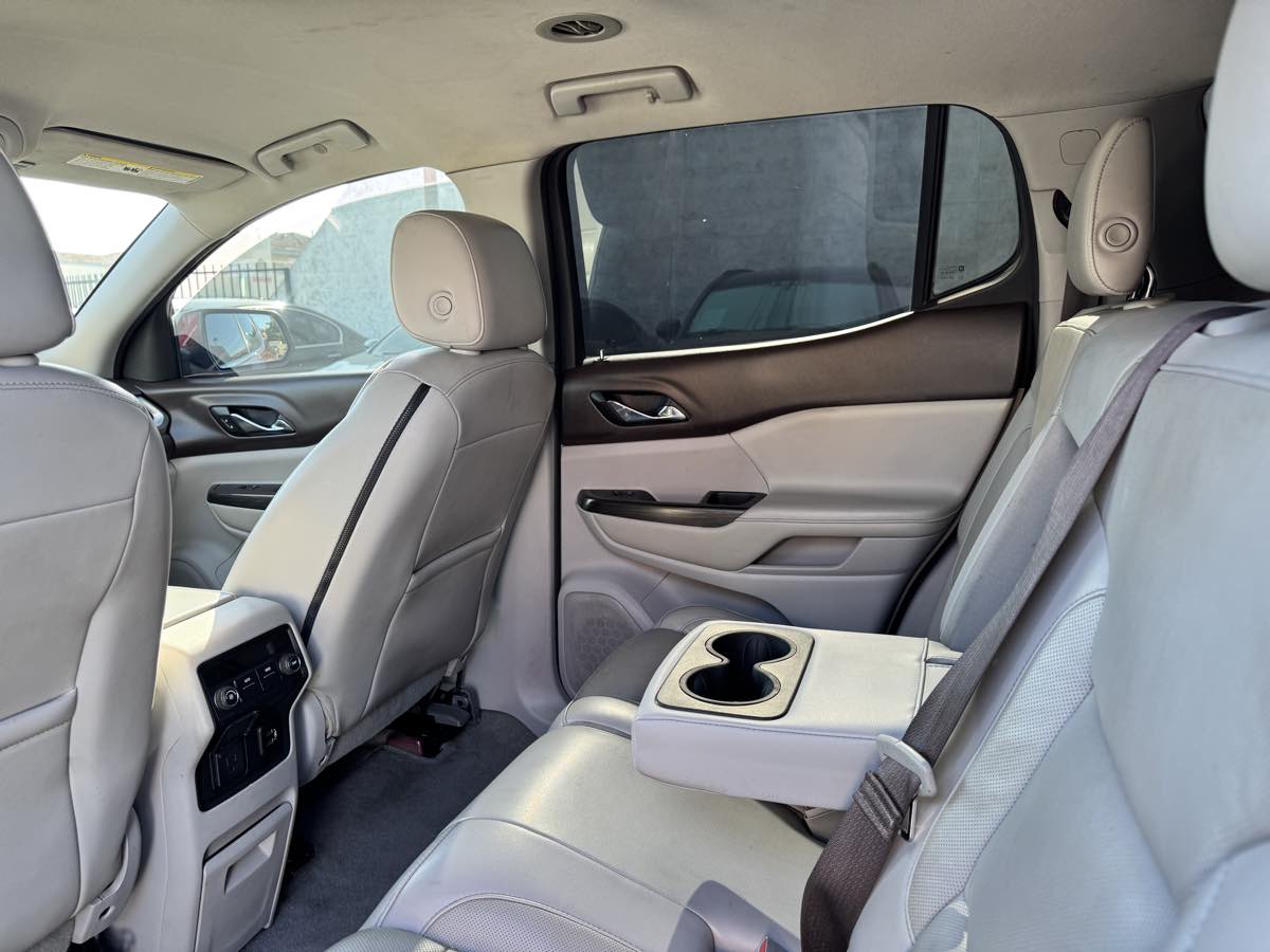 2018 GMC Acadia SLT-1 - Photo 28