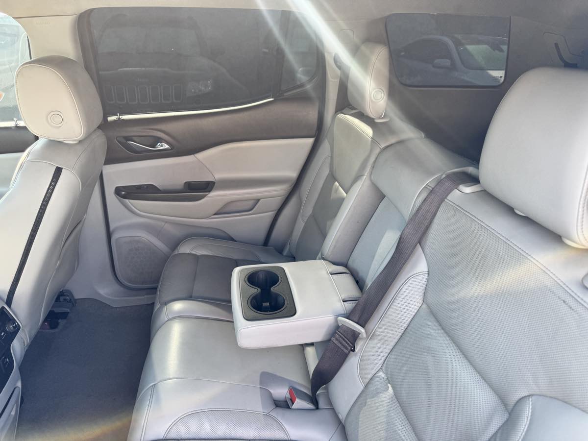 2018 GMC Acadia SLT-1 - Photo 29