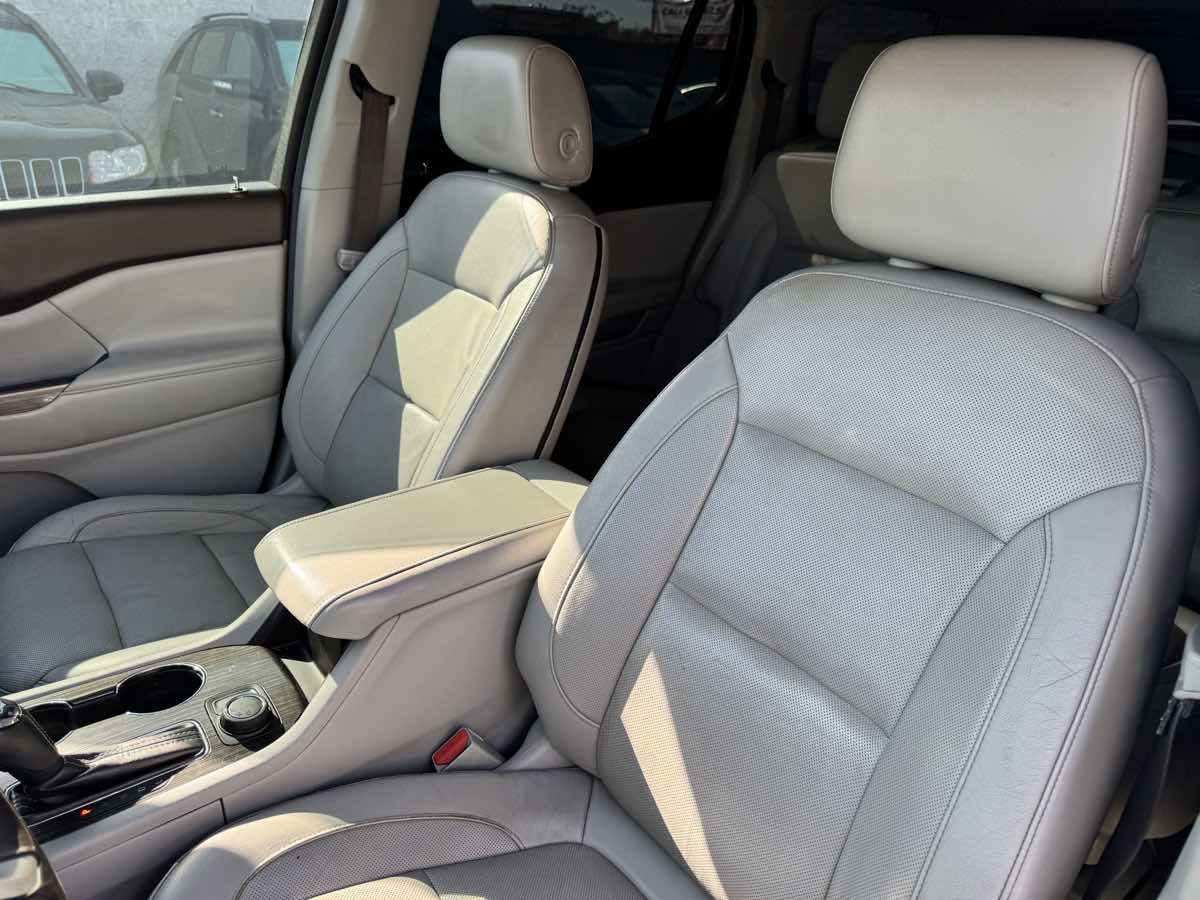 2018 GMC Acadia SLT-1 - Photo 36