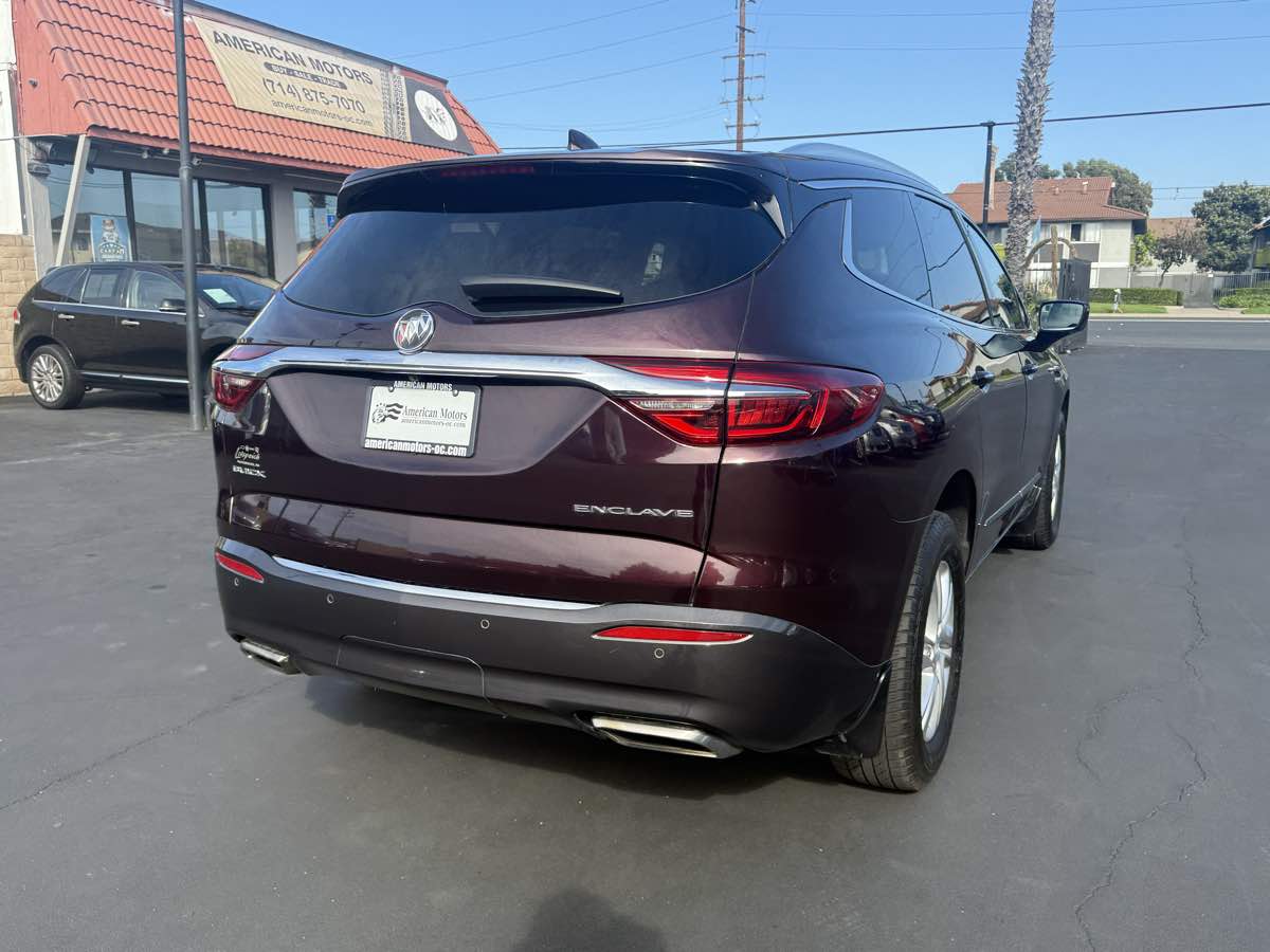 2018 Buick Enclave Essence photo 3