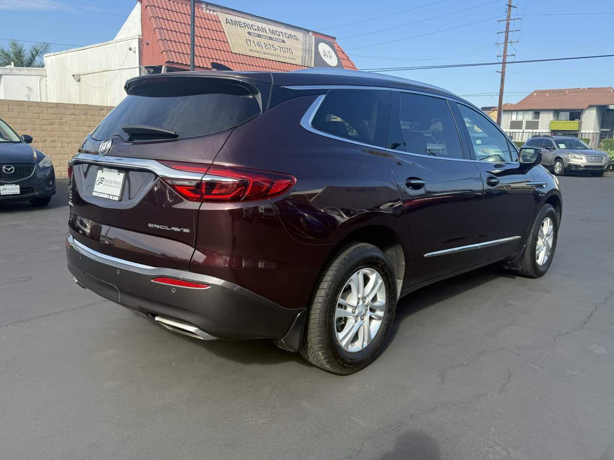 2018 Buick Enclave Essence photo 4