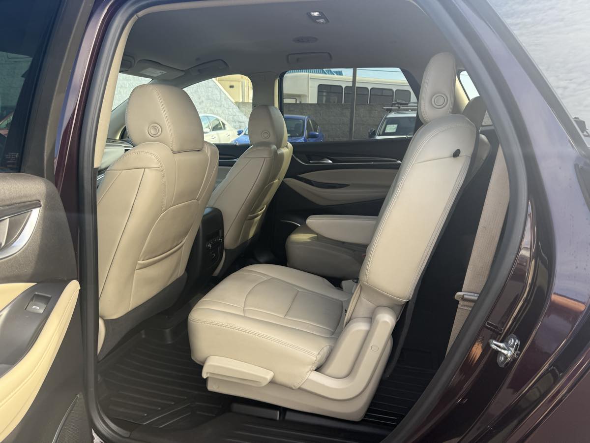 2018 Buick Enclave Essence photo 21