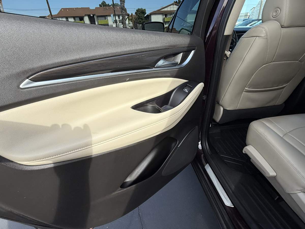 2018 Buick Enclave Essence photo 27