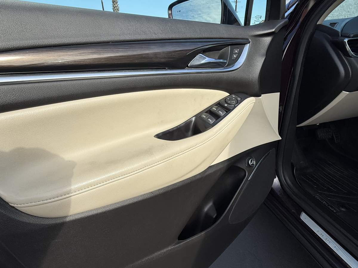 2018 Buick Enclave Essence photo 29