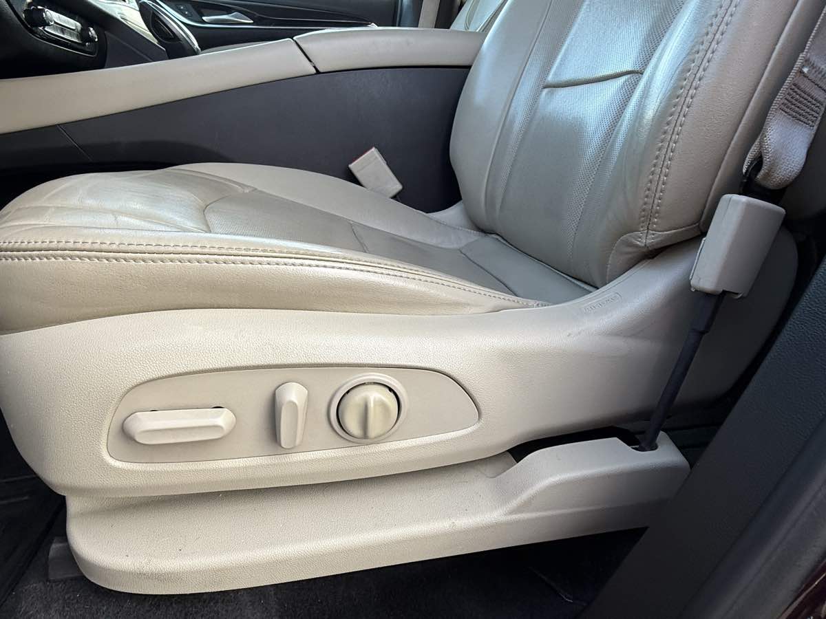 2018 Buick Enclave Essence photo 32