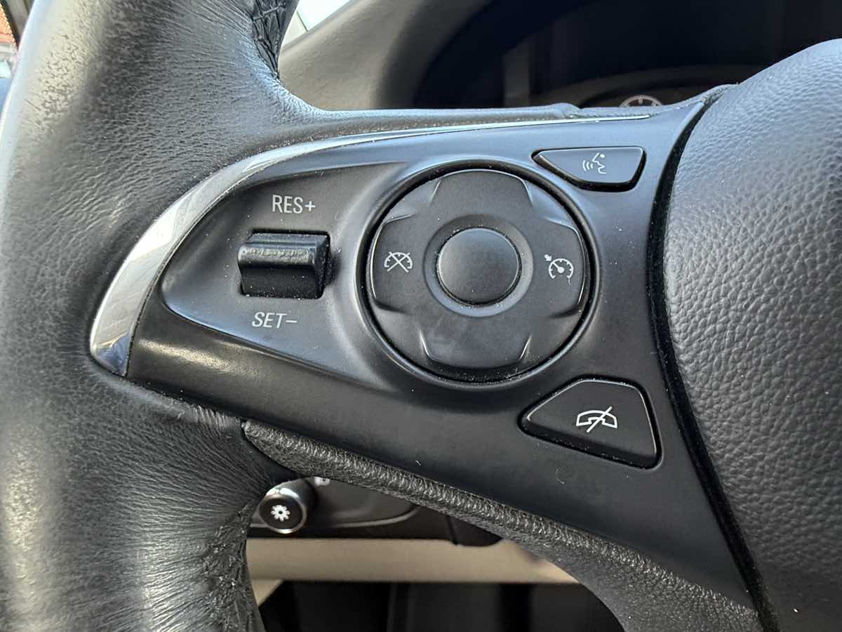 2018 Buick Enclave Essence photo 36