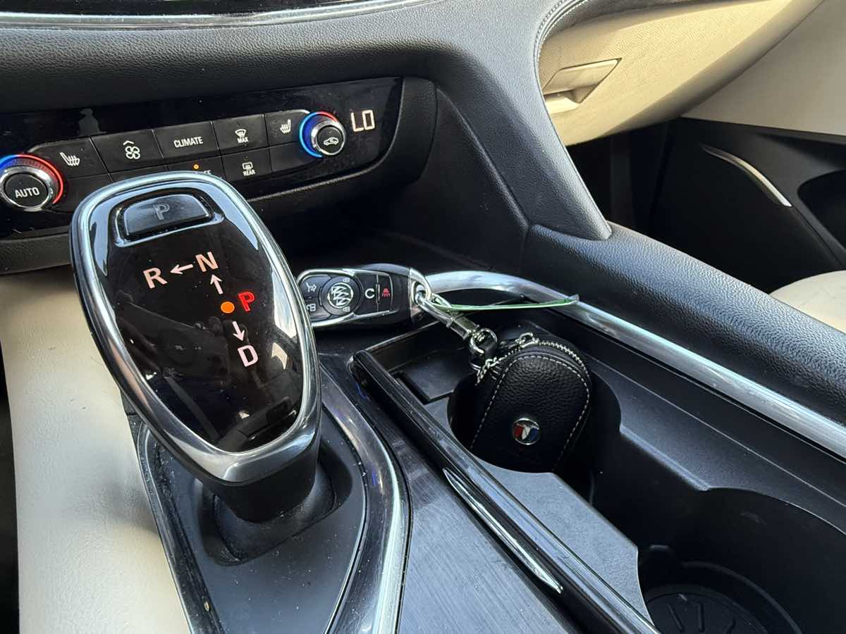 2018 Buick Enclave Essence photo 39