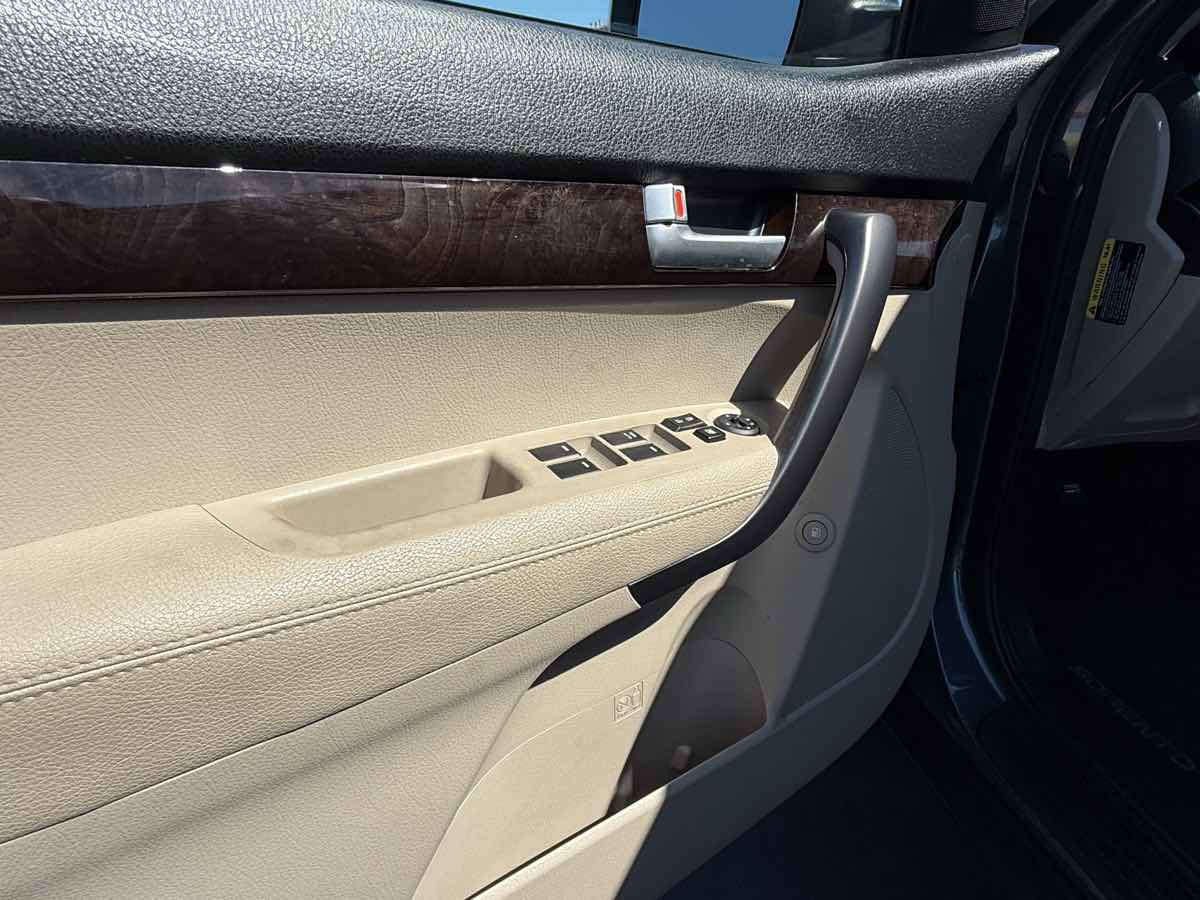 2015 Kia Sorento EX photo 24