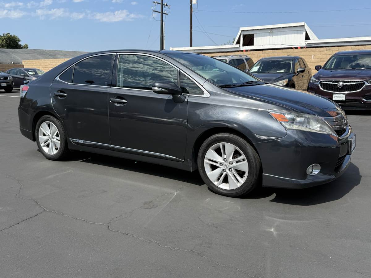 2010 Lexus HS 250h photo 2