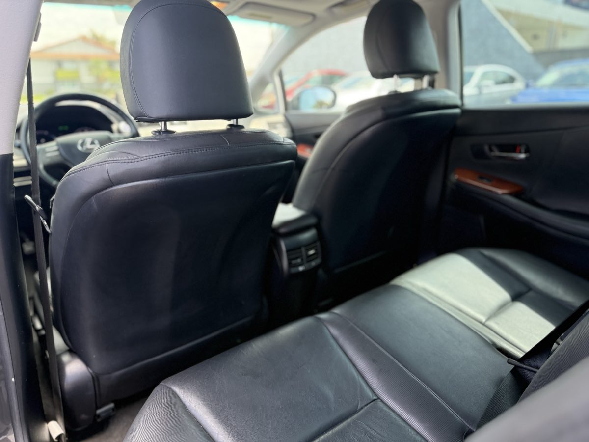 2010 Lexus HS 250h photo 9