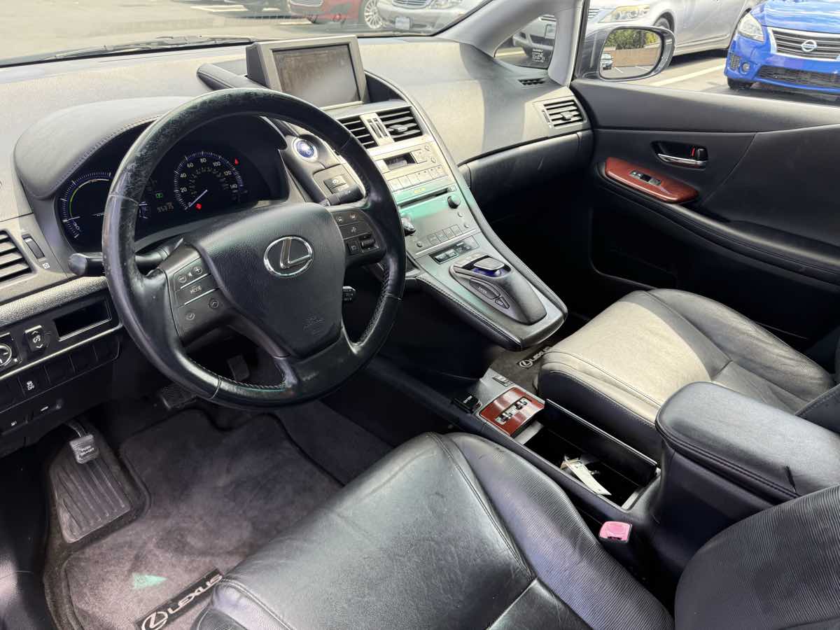 2010 Lexus HS 250h photo 14