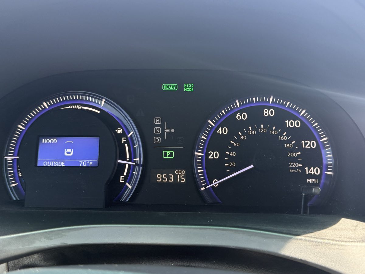 2010 Lexus HS 250h photo 16