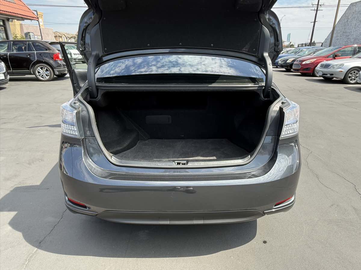 2010 Lexus HS 250h photo 22