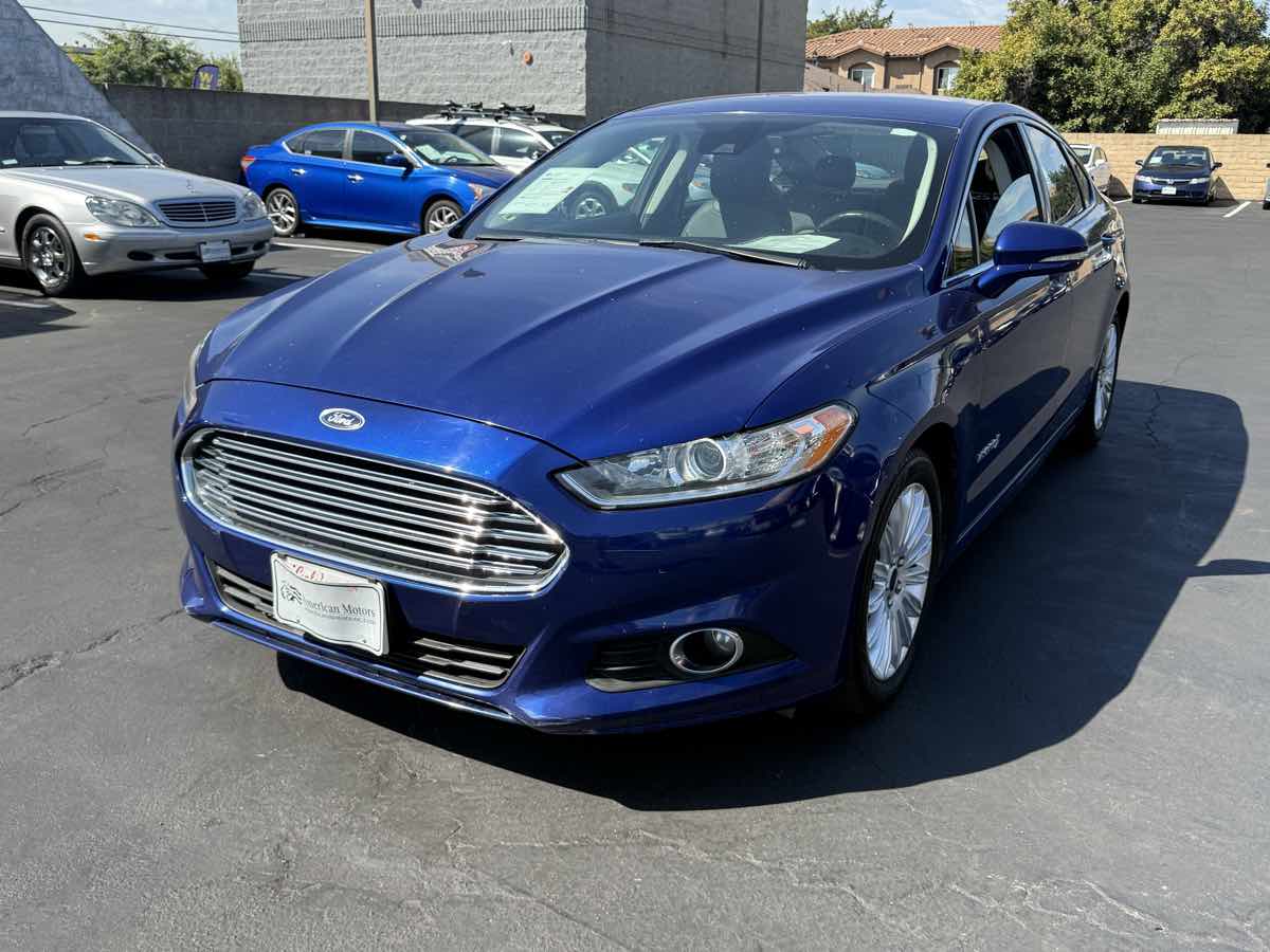 2016 Ford Fusion SE Hybrid photo 10
