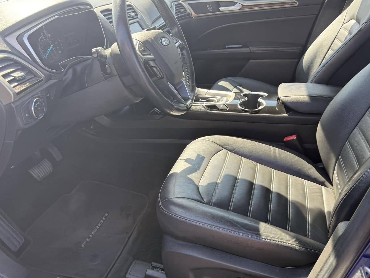 2016 Ford Fusion SE Hybrid photo 14