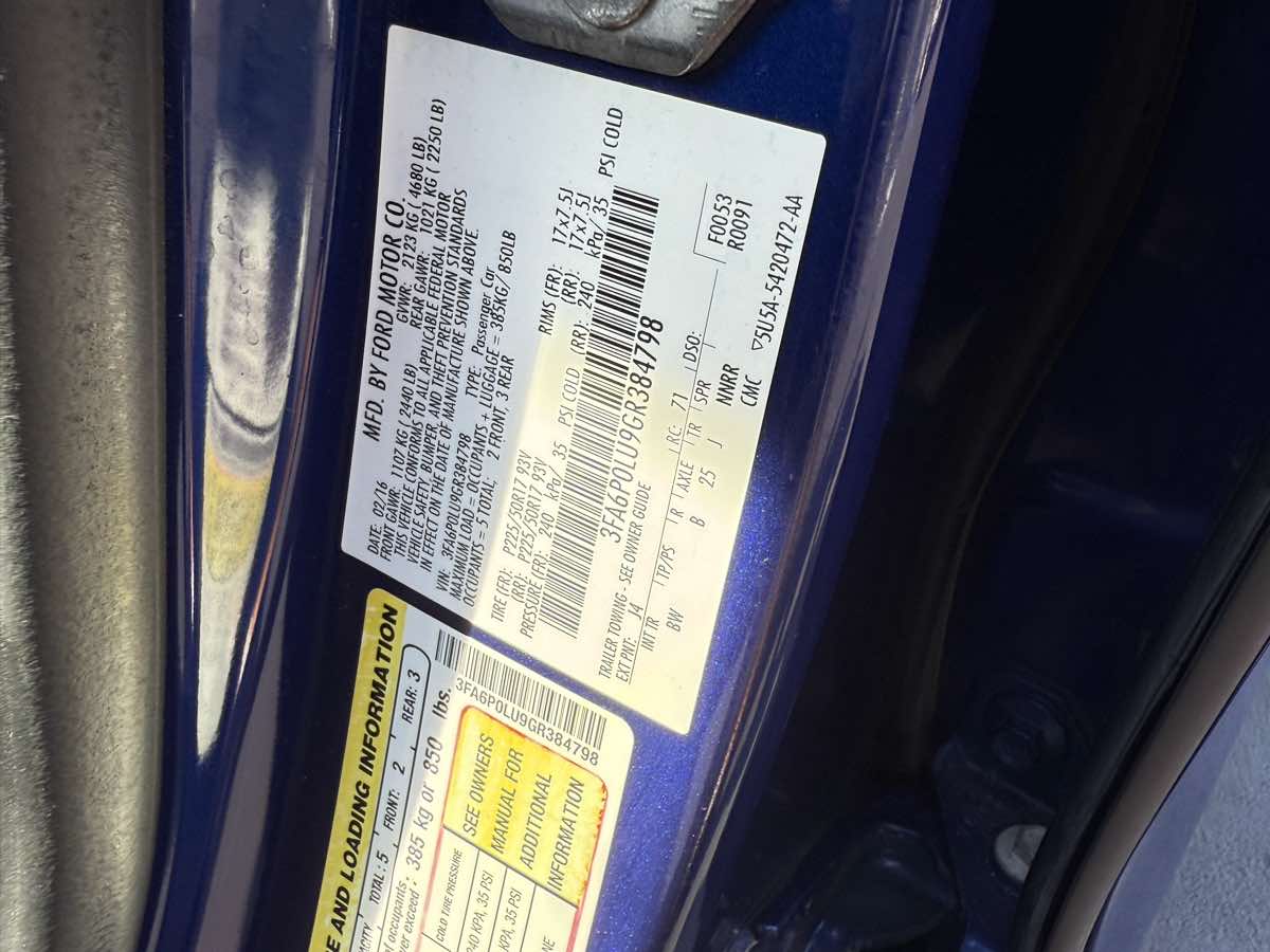 2016 Ford Fusion SE Hybrid photo 20