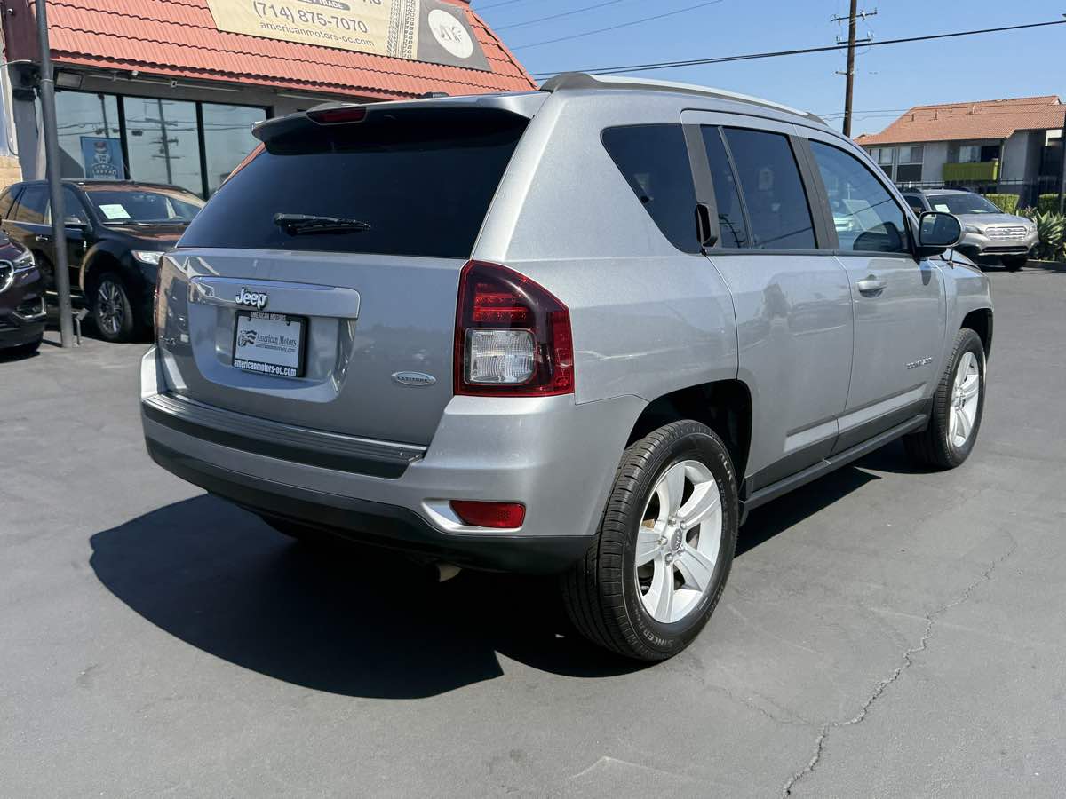 2016 Jeep Compass Latitude photo 5