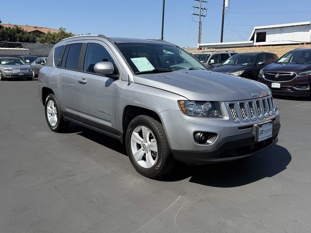2016 Jeep Compass Latitude photo 9