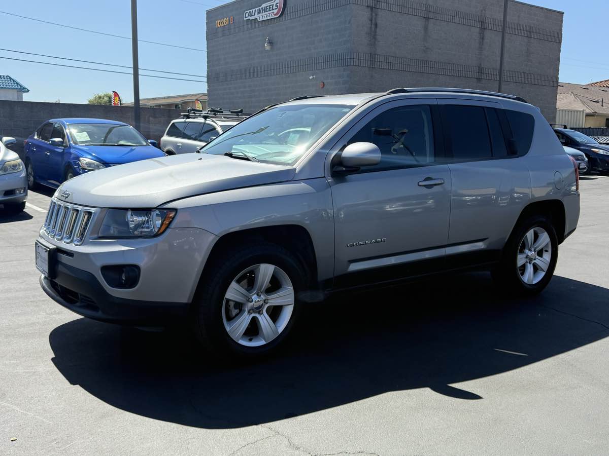 2016 Jeep Compass Latitude photo 14