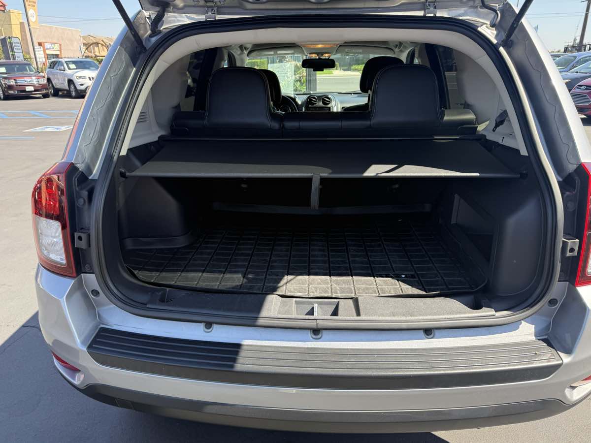 2016 Jeep Compass Latitude photo 24