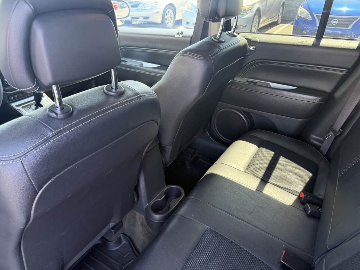2016 Jeep Compass Latitude photo 27
