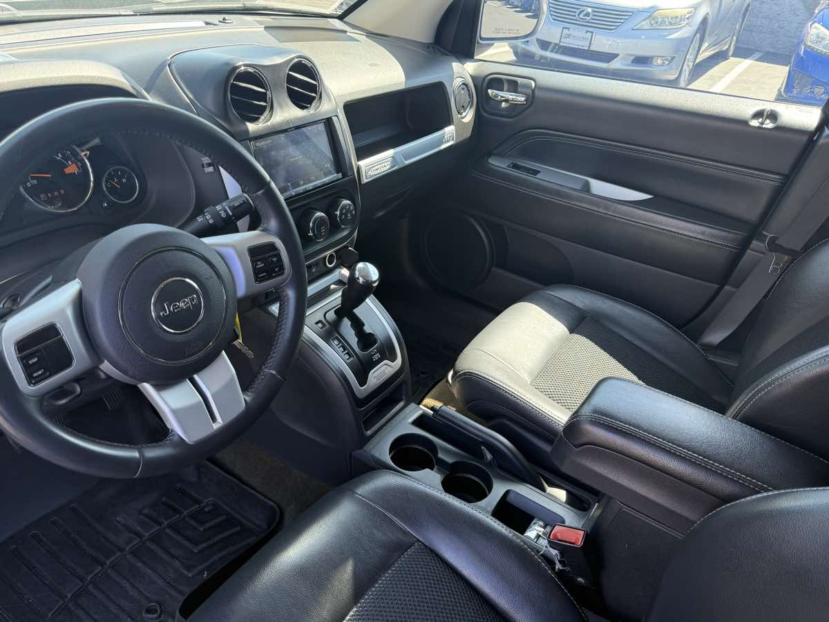 2016 Jeep Compass Latitude photo 29