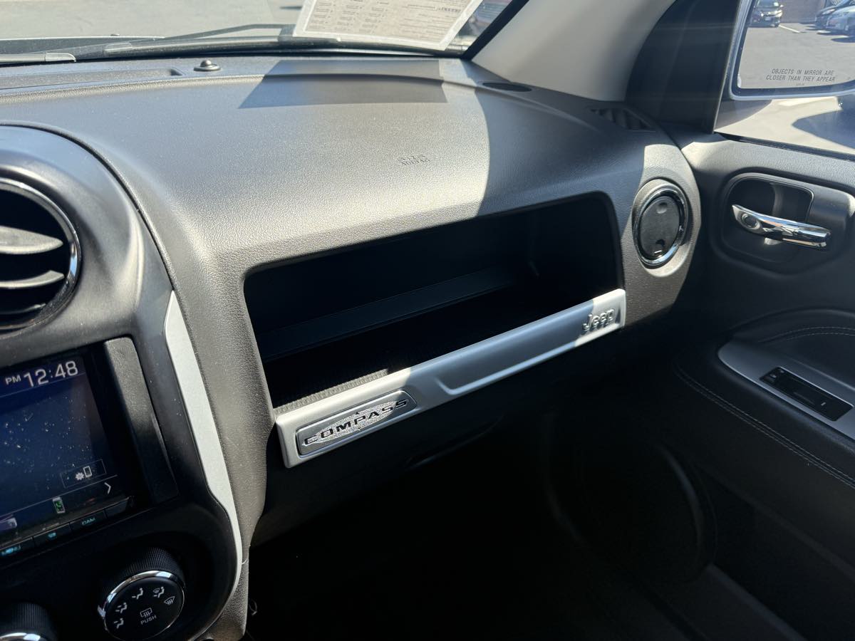 2016 Jeep Compass Latitude photo 31