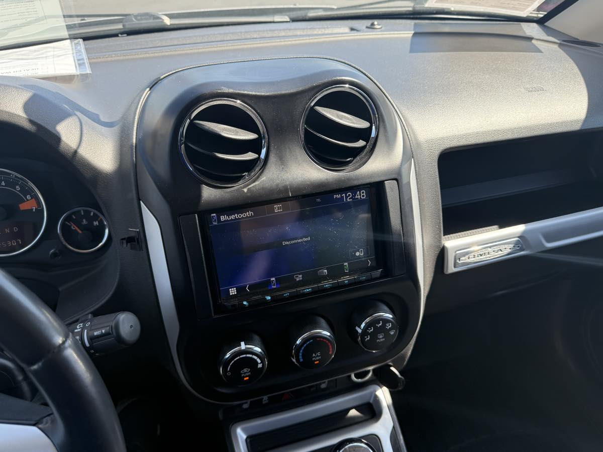 2016 Jeep Compass Latitude photo 32