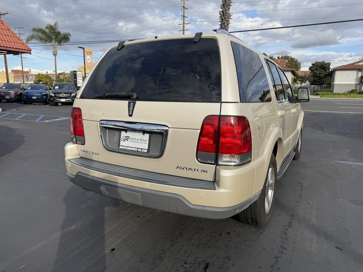 2005 Lincoln Aviator Luxury photo 3