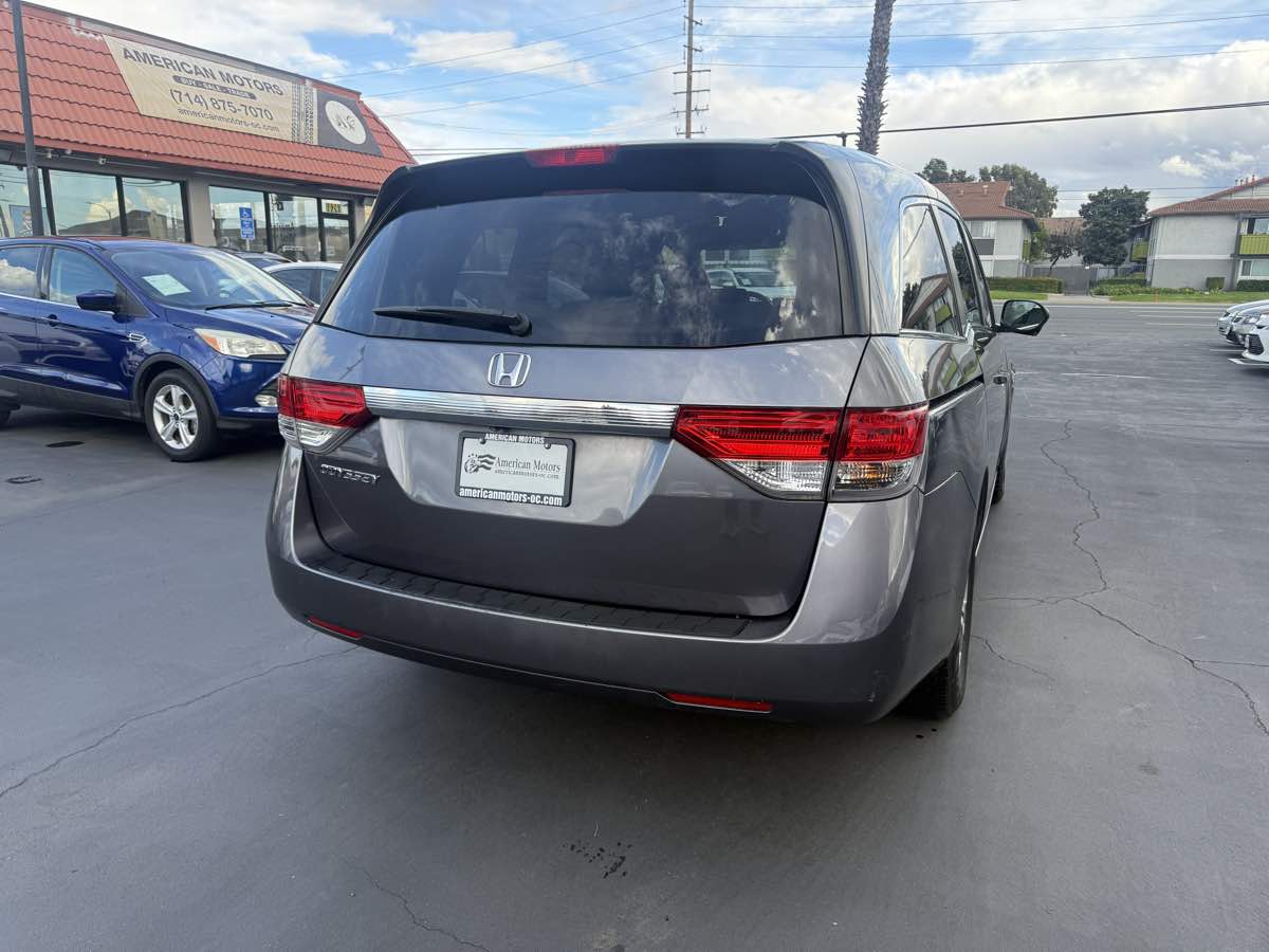 2016 Honda Odyssey EX photo 3