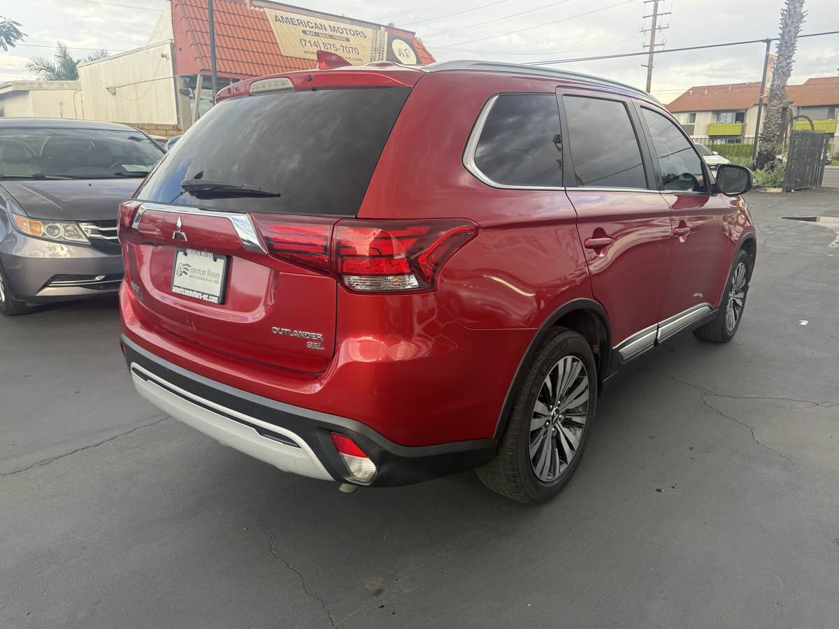 2019 Mitsubishi Outlander SE photo 3