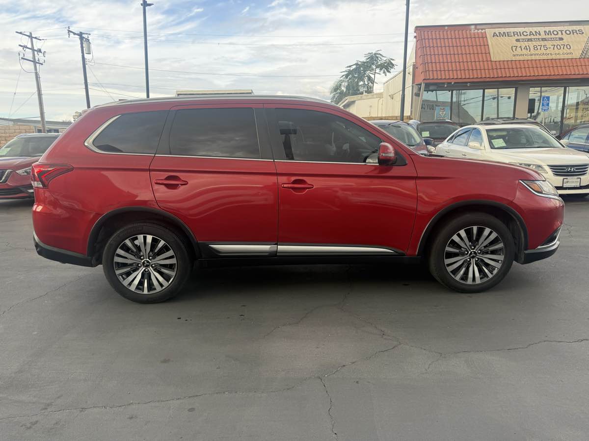 2019 Mitsubishi Outlander SE photo 4
