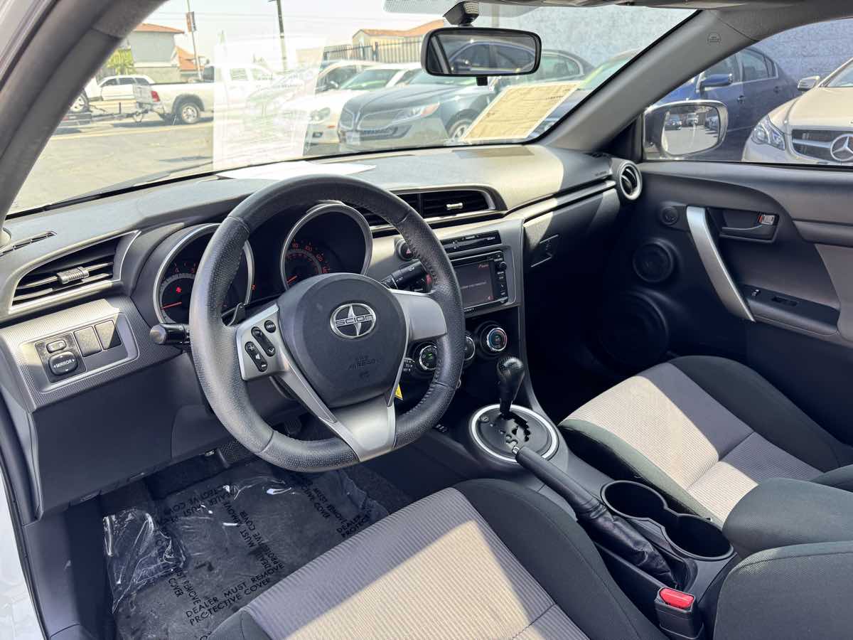 2015 Scion tC - Photo 31