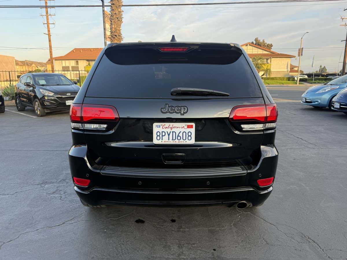 2020 Jeep Grand Cherokee Altitude photo 2
