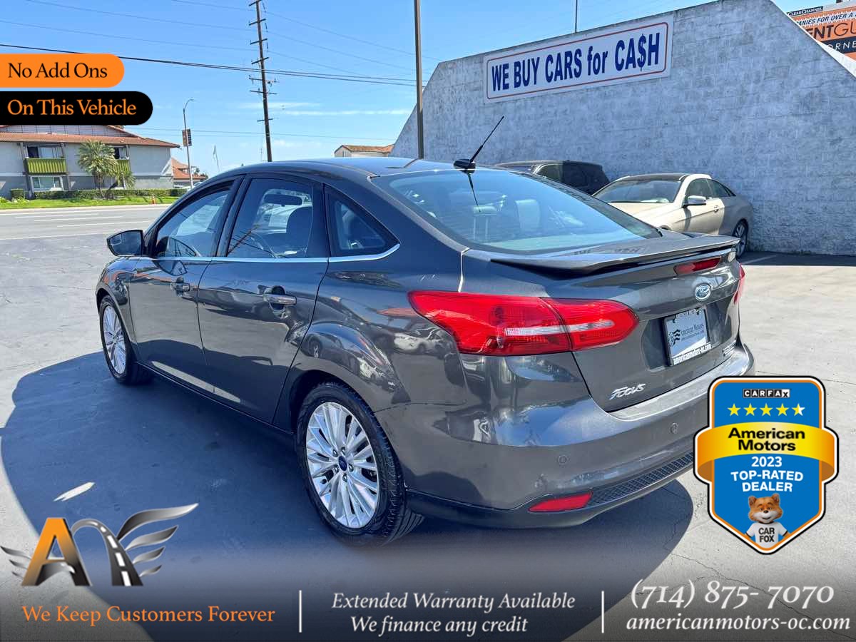 2016 Ford Focus Sedan Titanium's photo