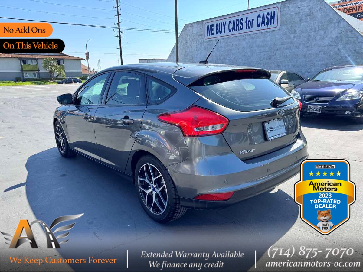 2018 Ford Focus Hatch SEL's photo